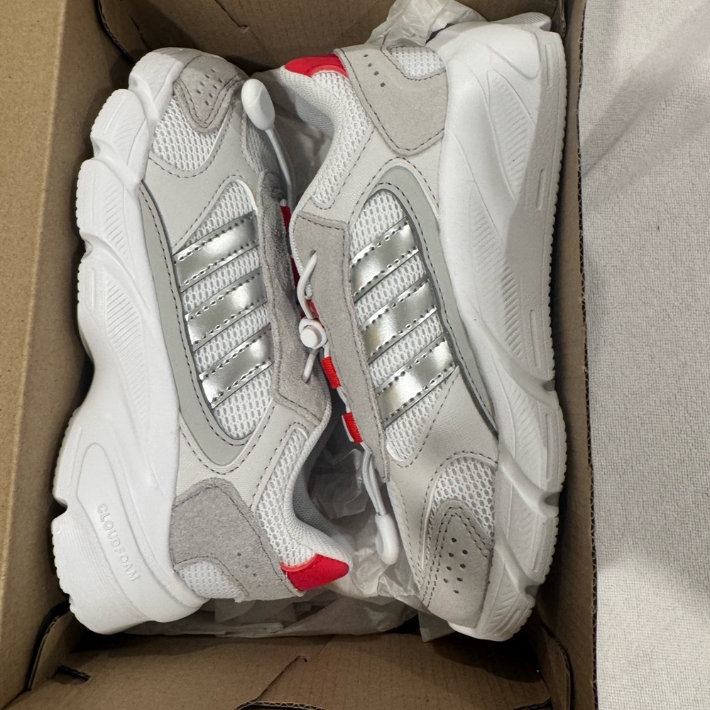 New in Box Toddler Adidas - Crazy Chaos 11.5